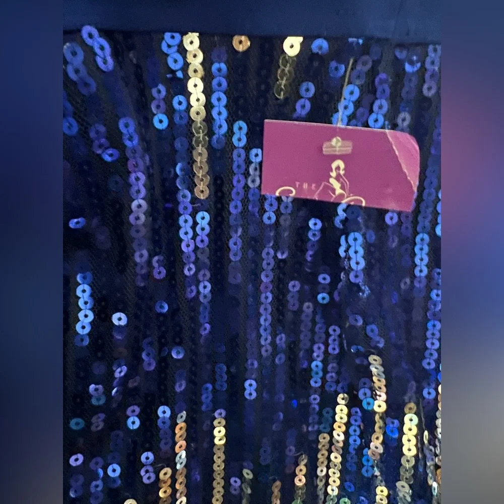 💎 NWT! Blue Sequin Mini Skirt